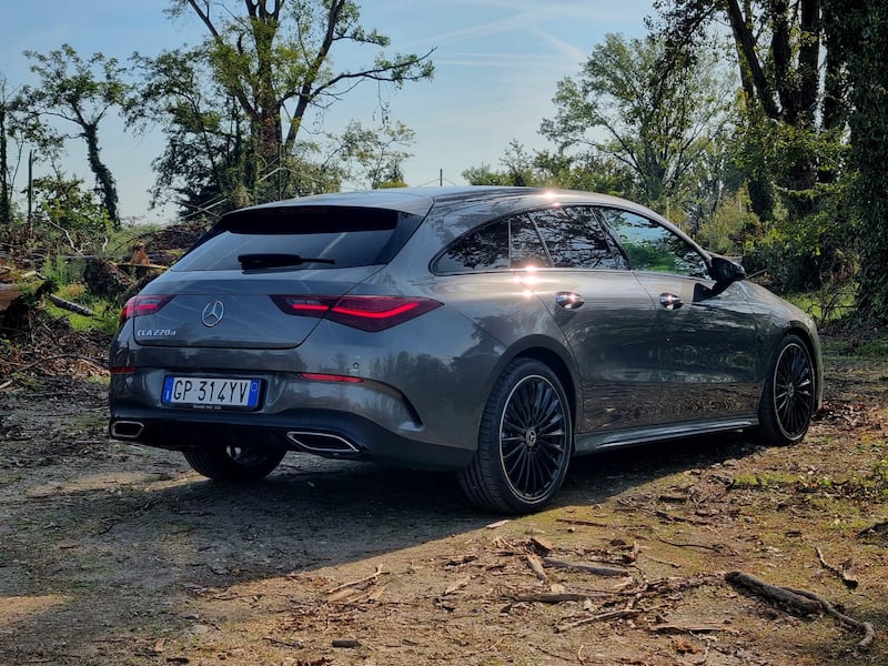 Mercedes CLA Shooting Brake, guarda la gallery della Station Wagon Coupè 8