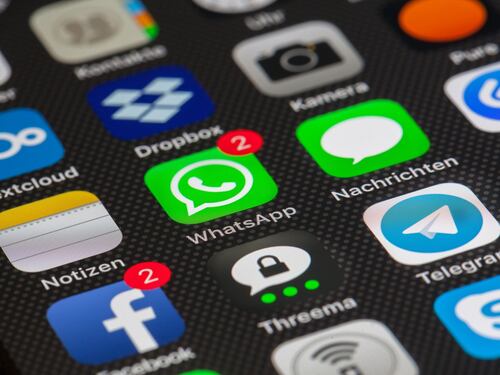 Libri e giornali diffusi su Telegram: la Finanza sequestra 17 canali "pirata"