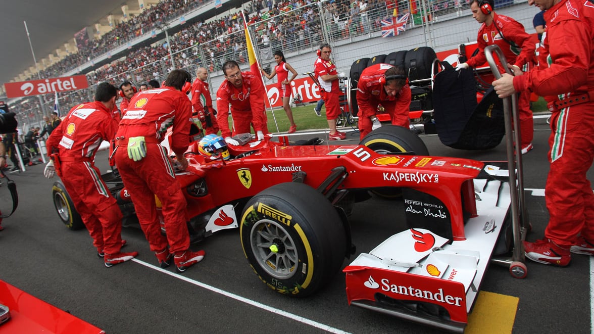 India, vittoria Ferrari Bandiera della marina militare sulle monoposto