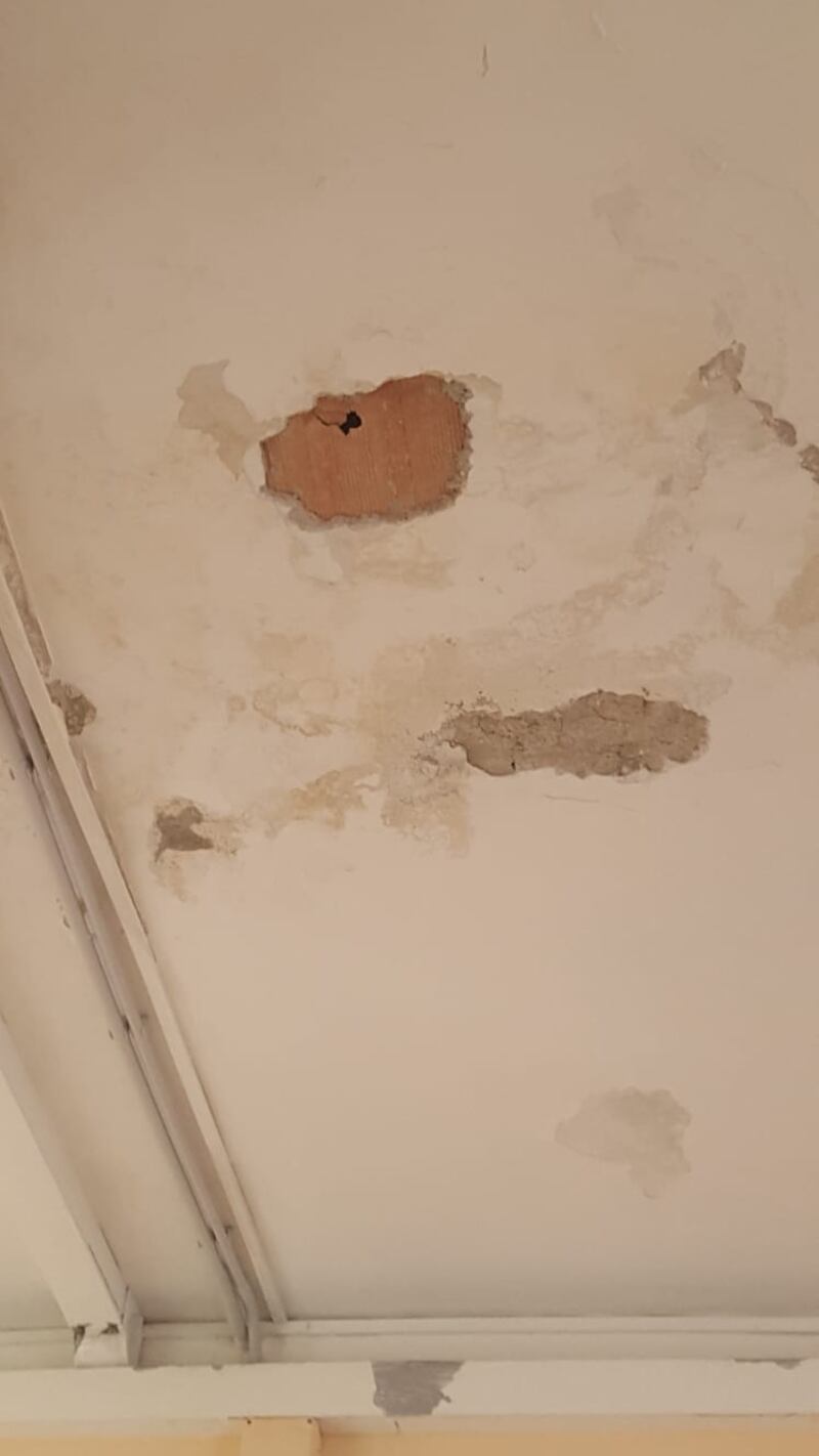 Infiltrazioni scuola Napoli 4