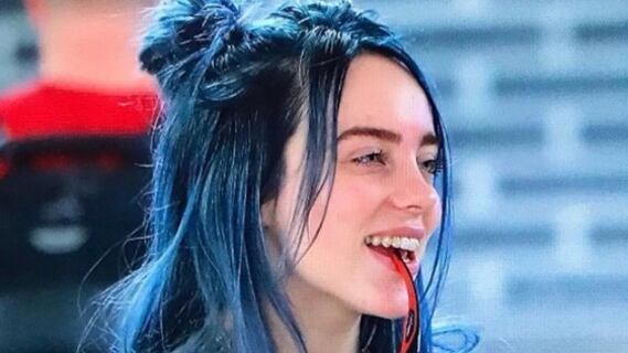 Billie Eilish lancia una campagna contro la depressione