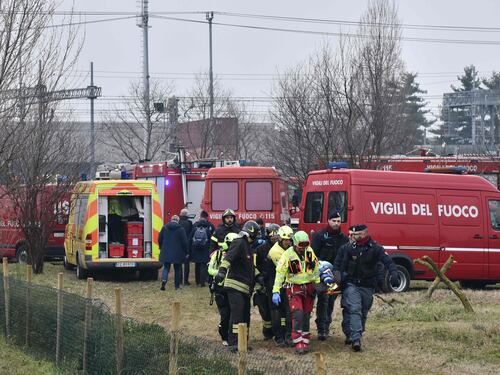 Il terrore dei passeggeri e la fuga dai finestrini: "Rumore, poi l’inferno"
