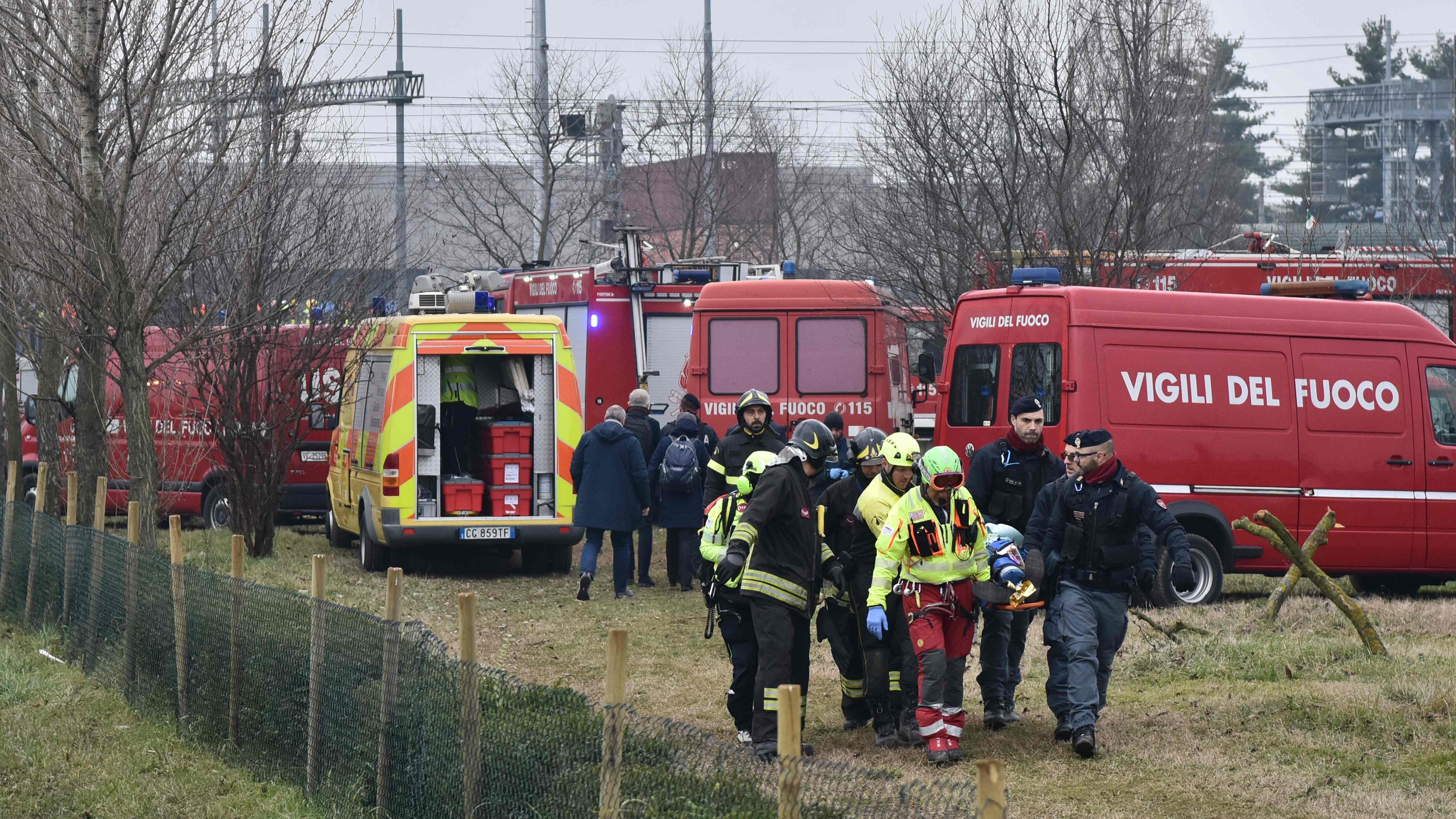 Il terrore dei passeggeri e la fuga dai finestrini: "Rumore, poi l’inferno"