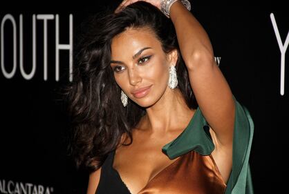 Madalina Ghenea, scollatura supersexy sul red carpet 24