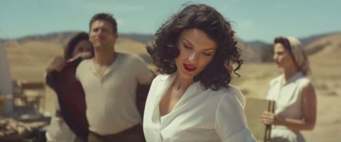 Taylor Swift sexy e selvaggia in Africa, ma è polemica 24