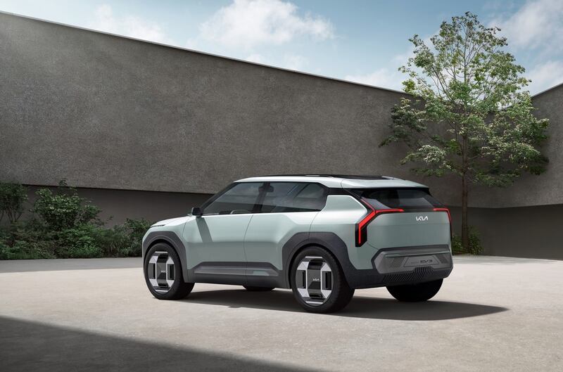 Kia EV3 e EV4 concept, guarda tutte le foto 5