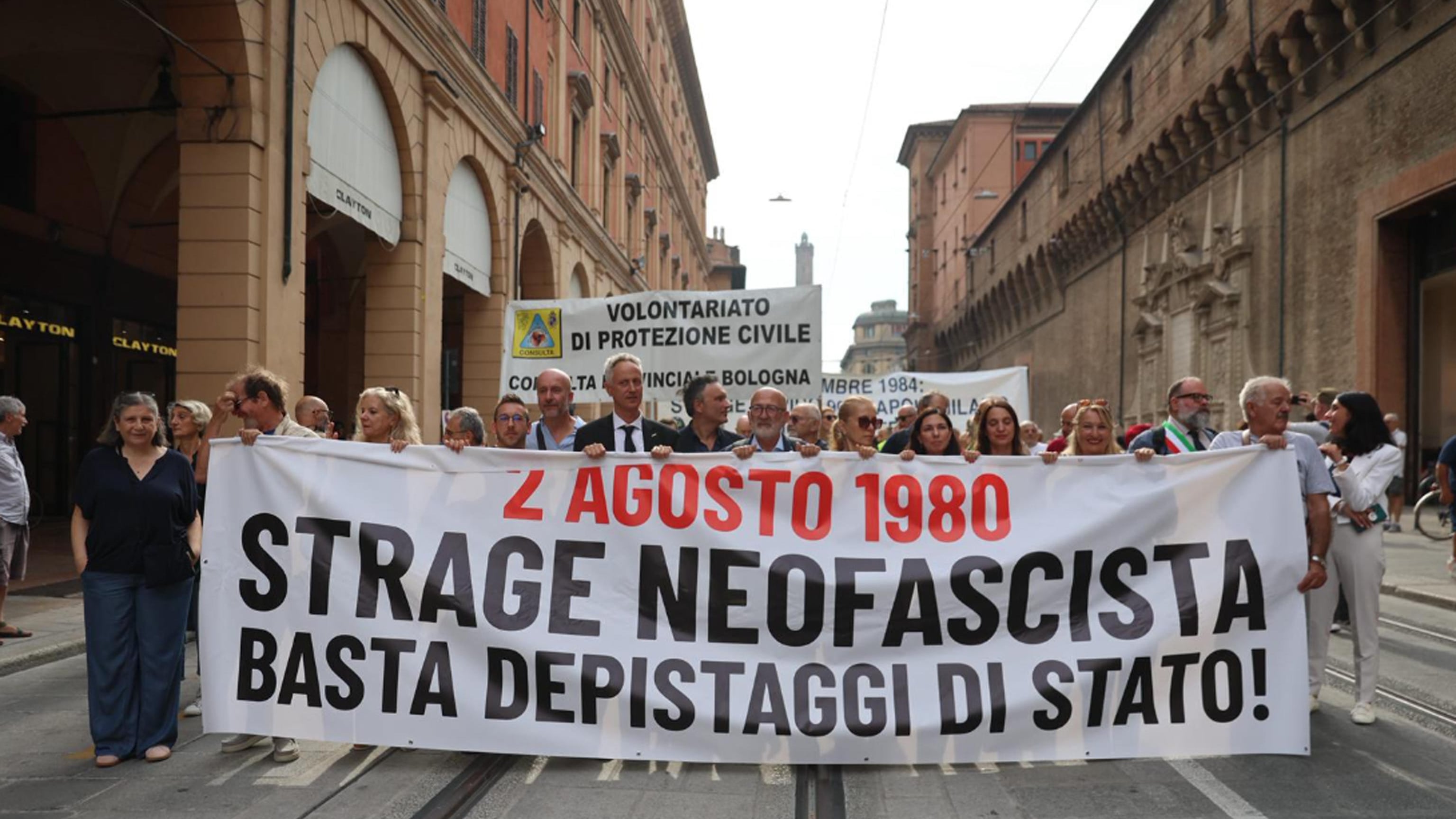 Ora per la strage di Bologna la sinistra tira in ballo il governo