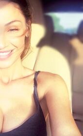 Anna Tatangelo: le vacanze hot 8