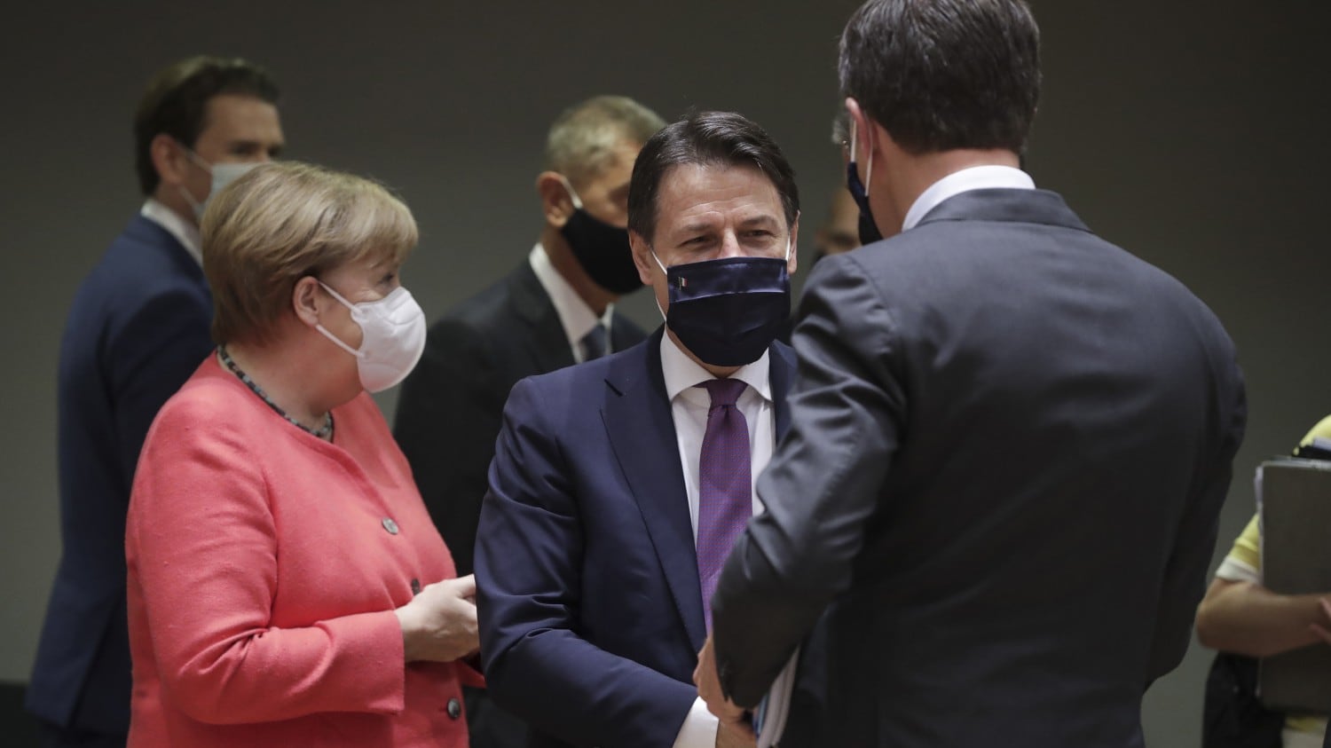 Scontro frontale Italia-Olanda: si infiamma il vertice europeo