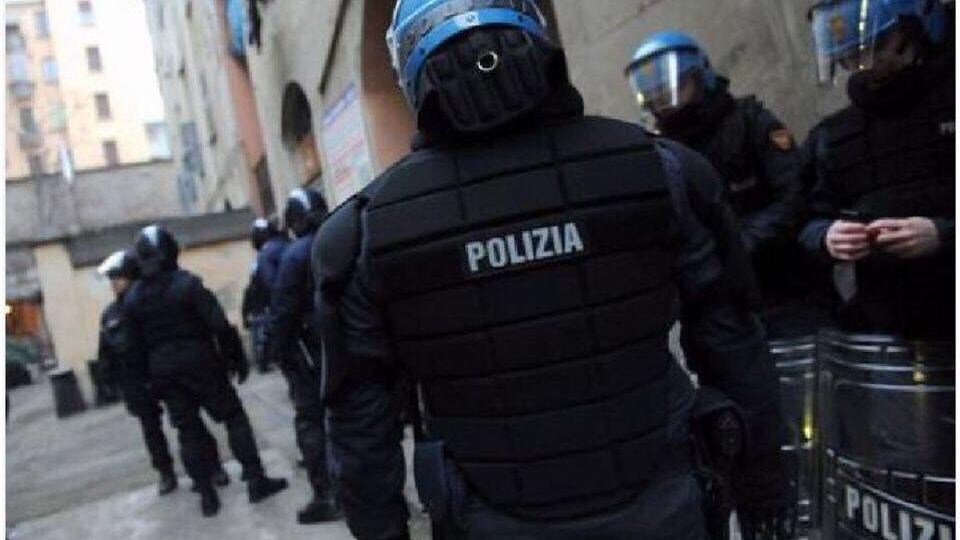 "Mancano occhiali contro Covid" E l'agente finisce sotto inchiesta