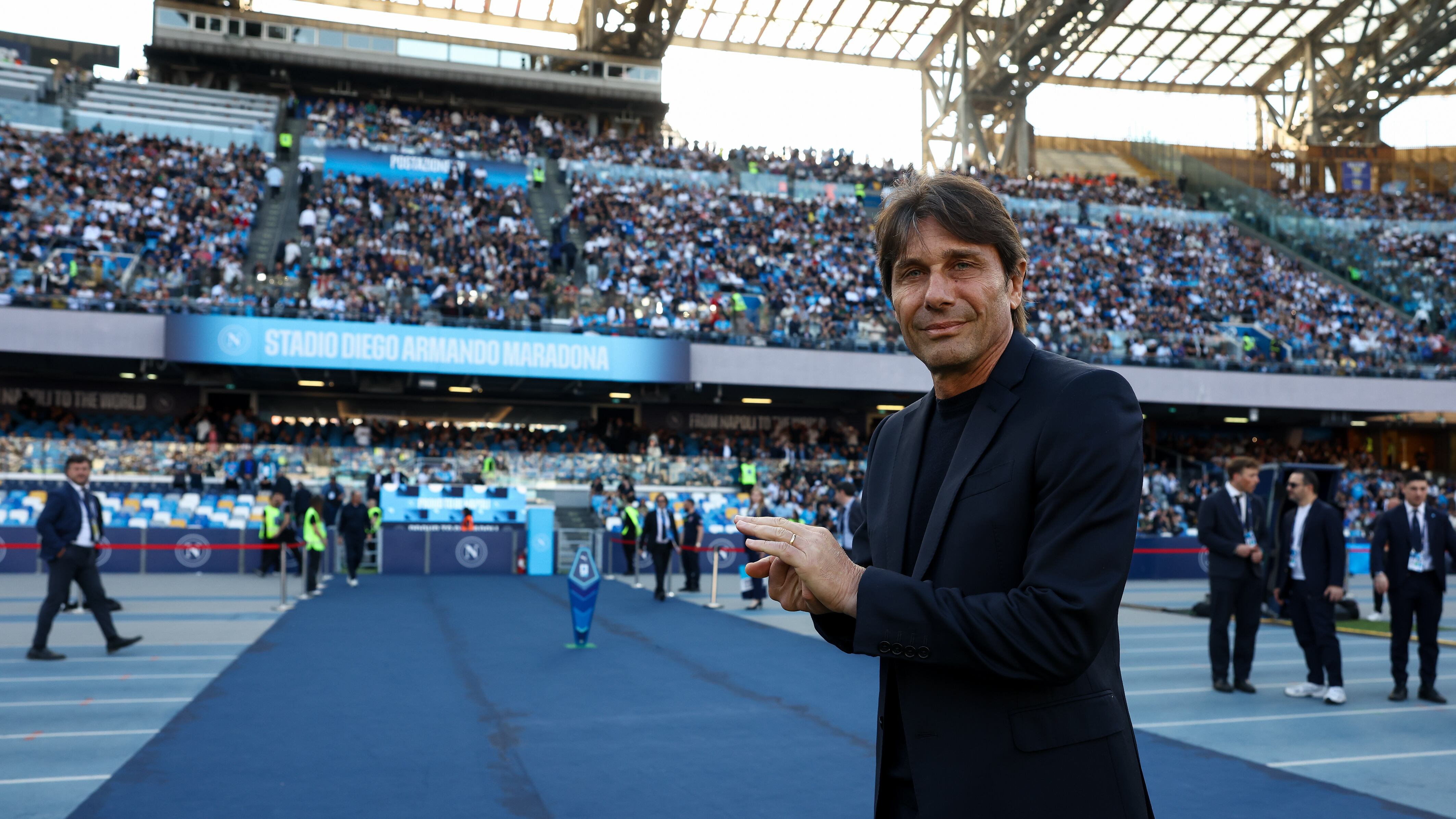 Conte, il futuro del leader ormai disperso