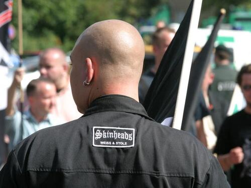 Polizia tedesca crea reparto contro estrema destra: "È più pericolosa del jihadismo"