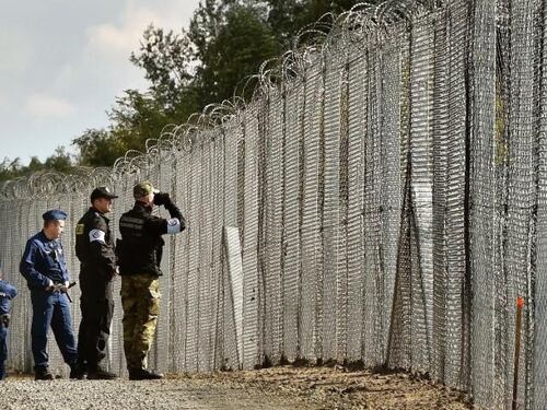 Trump, idea contro i clandestini: separare mamme e figli