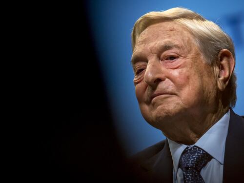 Soros contro Merkel: boccia Weber e Weidmann