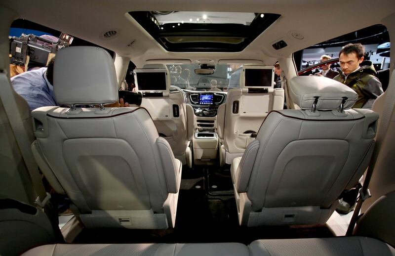 Ecco la Chrysler Pacifica 10