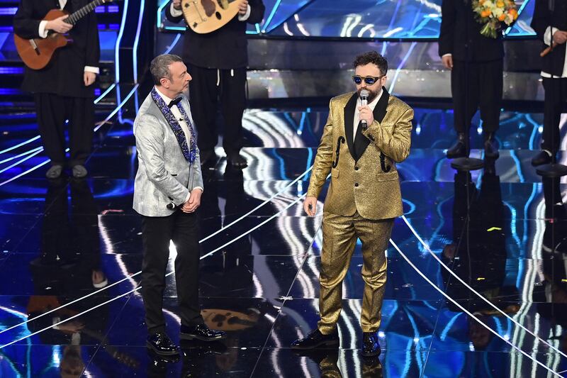 Sanremo 2024: ecco il look della quarta serata del Festival di Dargen D’Amico 2