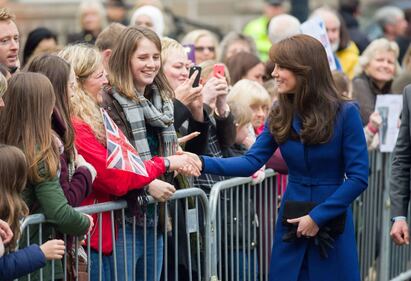 Kate Middleton, bella e glam in blu in Scozia 40
