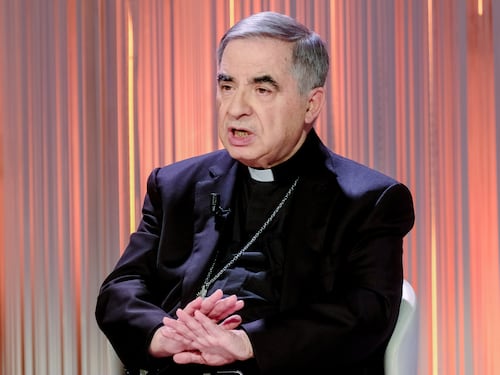 Caso Becciu: ricorrono sia il cardinale sia l'accusa