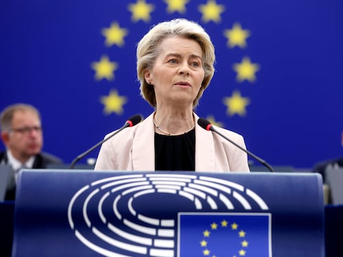 Von der Leyen alla prova sulla crisi dell'automotive: al via il "dialogo strategico" per il futuro dell'industria