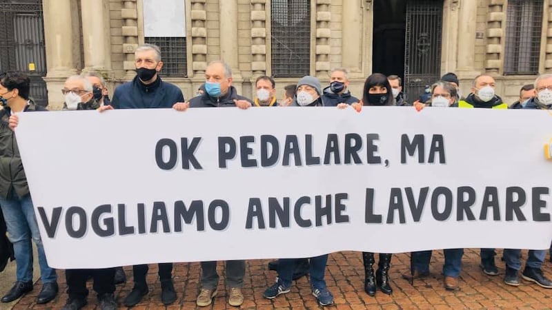 protesta taxisti Milano
