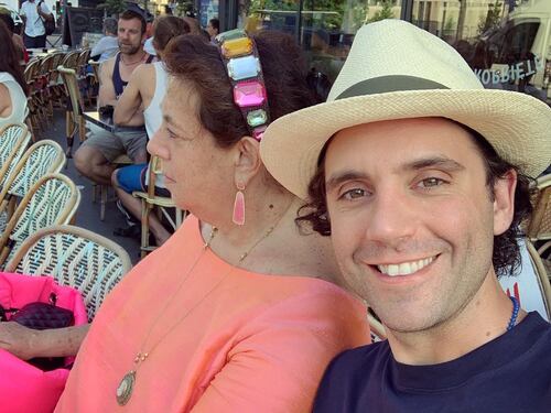 Mika, relax nel mare dell'Argentario insieme al fidanzato