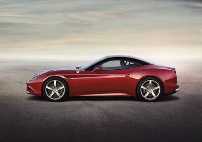 La nuova ruggente Ferrari California T 6