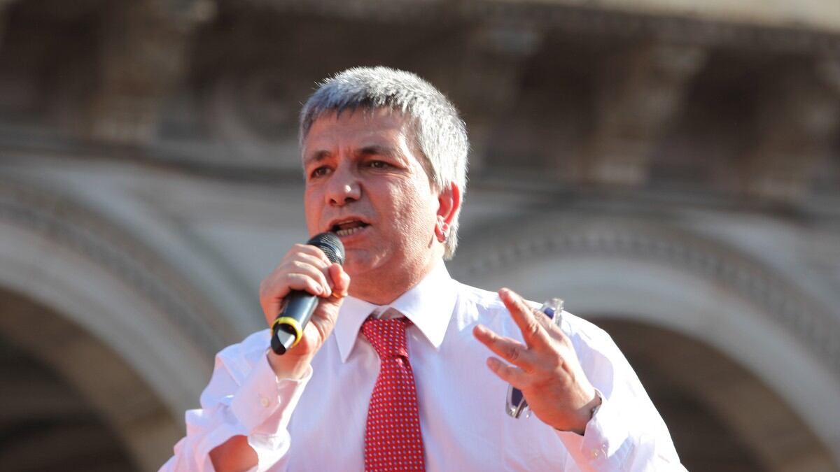 Vendola spacca il centrosinistra: "Mi candido alle primarie"