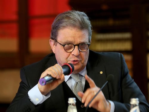 "È ora della quinta dose Medici, ditelo ai pazienti"