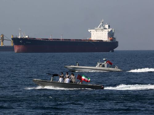 L’Iran prepara la sua risposta. Hormuz, basi Usa e il fattore proxy: cosa può accadere