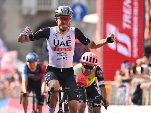 Giro d'Italia, le montagne sorridono a Healy ma a Bergamo trionfa McNulty