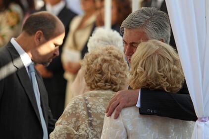 La figlia Katia si sposa e Carletto si commuove 2