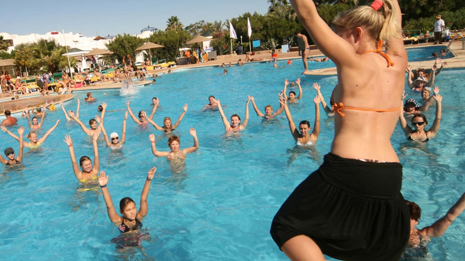 Sole, mare e sesso: così se la spassano gli animatori dei villaggi