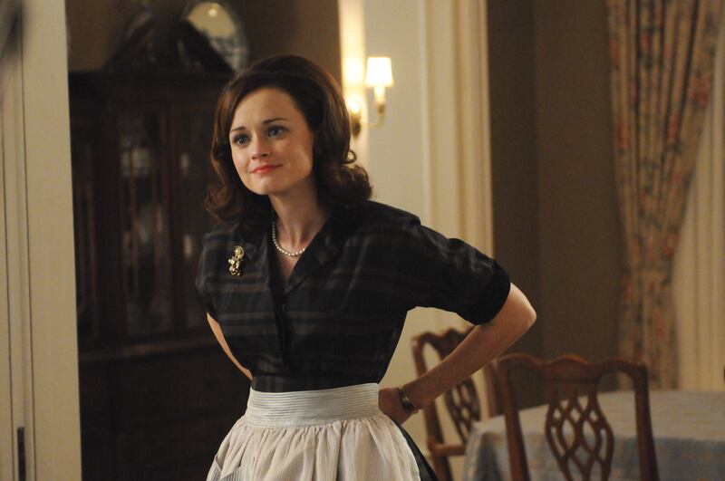 Alexis Bledel e Vincent Kartheiser in Mad Men, foto 2