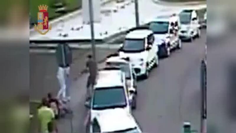 Milano, arrestato l'aggressore di piazza Tirana 4