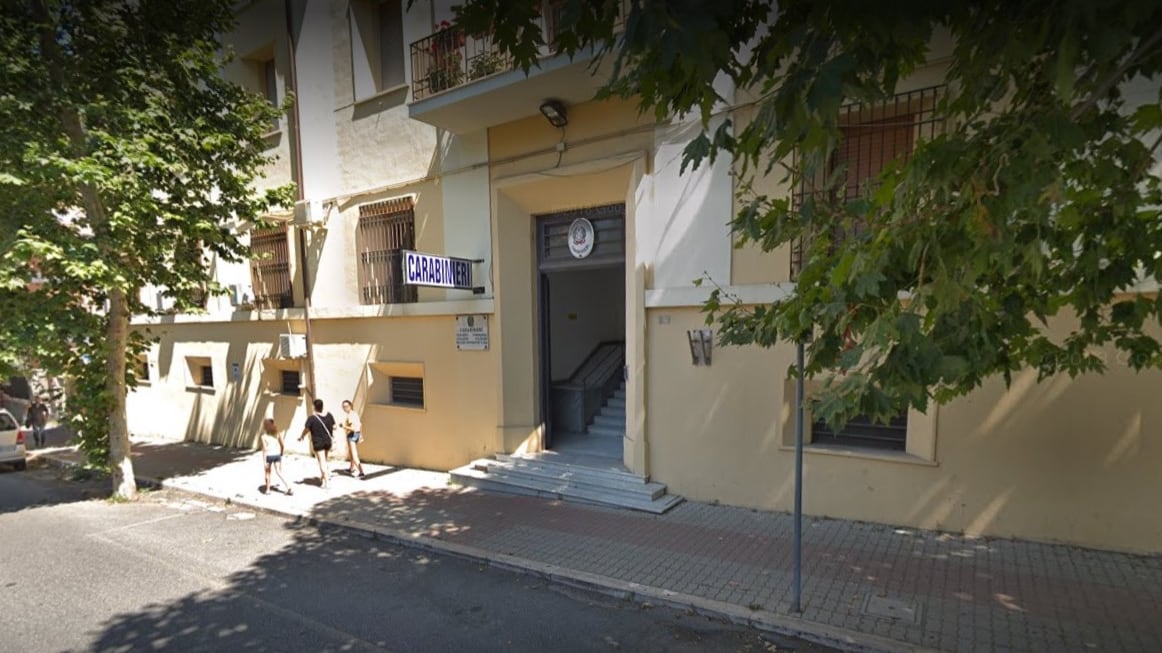 Pestato da due fratelli pugili davanti alla fidanzata: perde un occhio