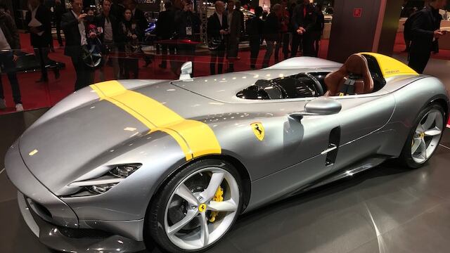 Parigi mette la Ferrari in castigo