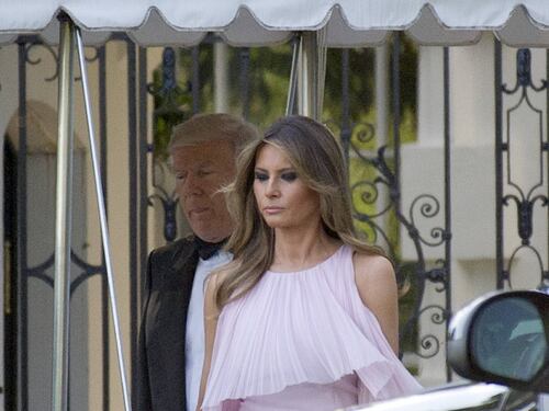 Melania in rosa incanta tutti al matrimonio del segretario Munchin