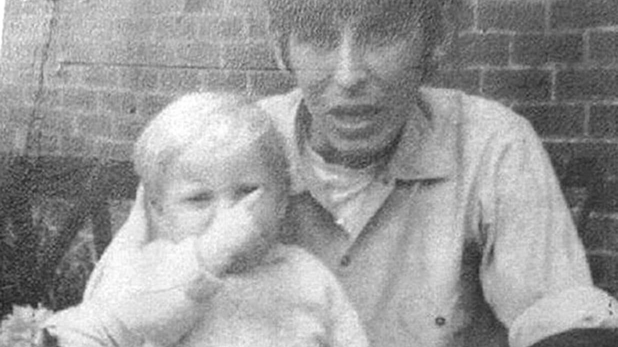 Accusa il papà dopo 50 anni: "Uccise mio fratello"