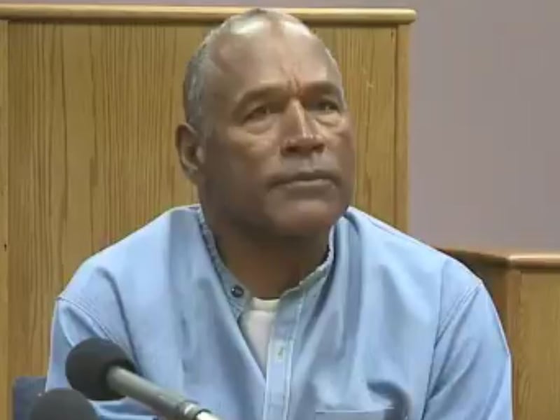 Caso O.J. Simpson, nuove rivelazioni dopo 30 anni: spunta un possibile complice che avrebbe nascosto il coltello