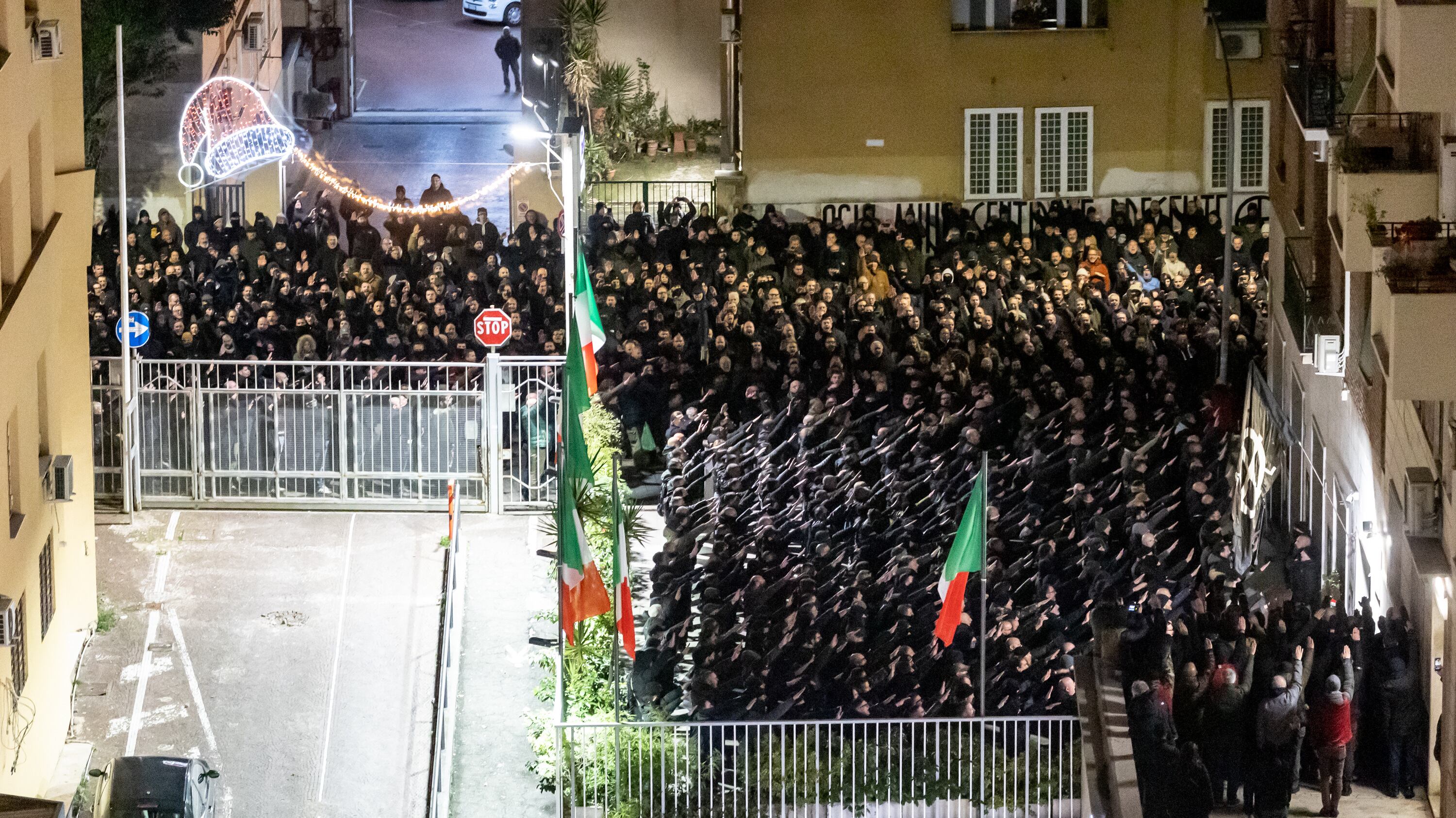 Pm irriducibili, è ricorso sul caso dei saluti romani
