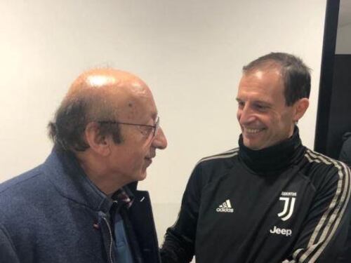 Juventus, Moggi in visita alla Continassa: e sui social è polemica