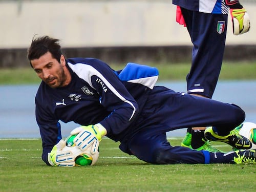 Buffon: "Italia superficiale". E adesso "fuori l'orgoglio"