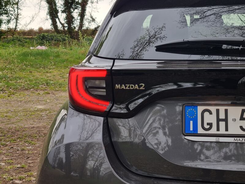 Mazda2 Hybrid prova su strada: guarda le foto 10