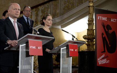 Angelina Jolie al G8 1