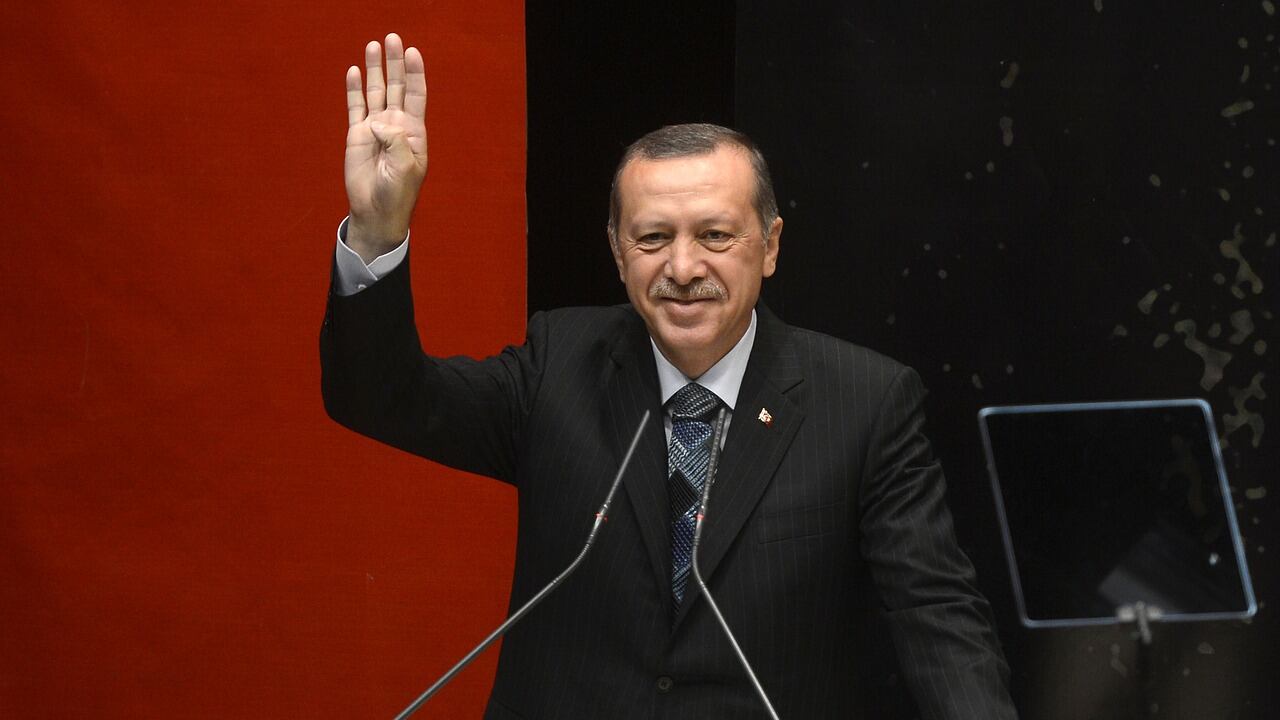 Turchia, Erdogan è di nuovo Sultano Ma le opposizioni contestano