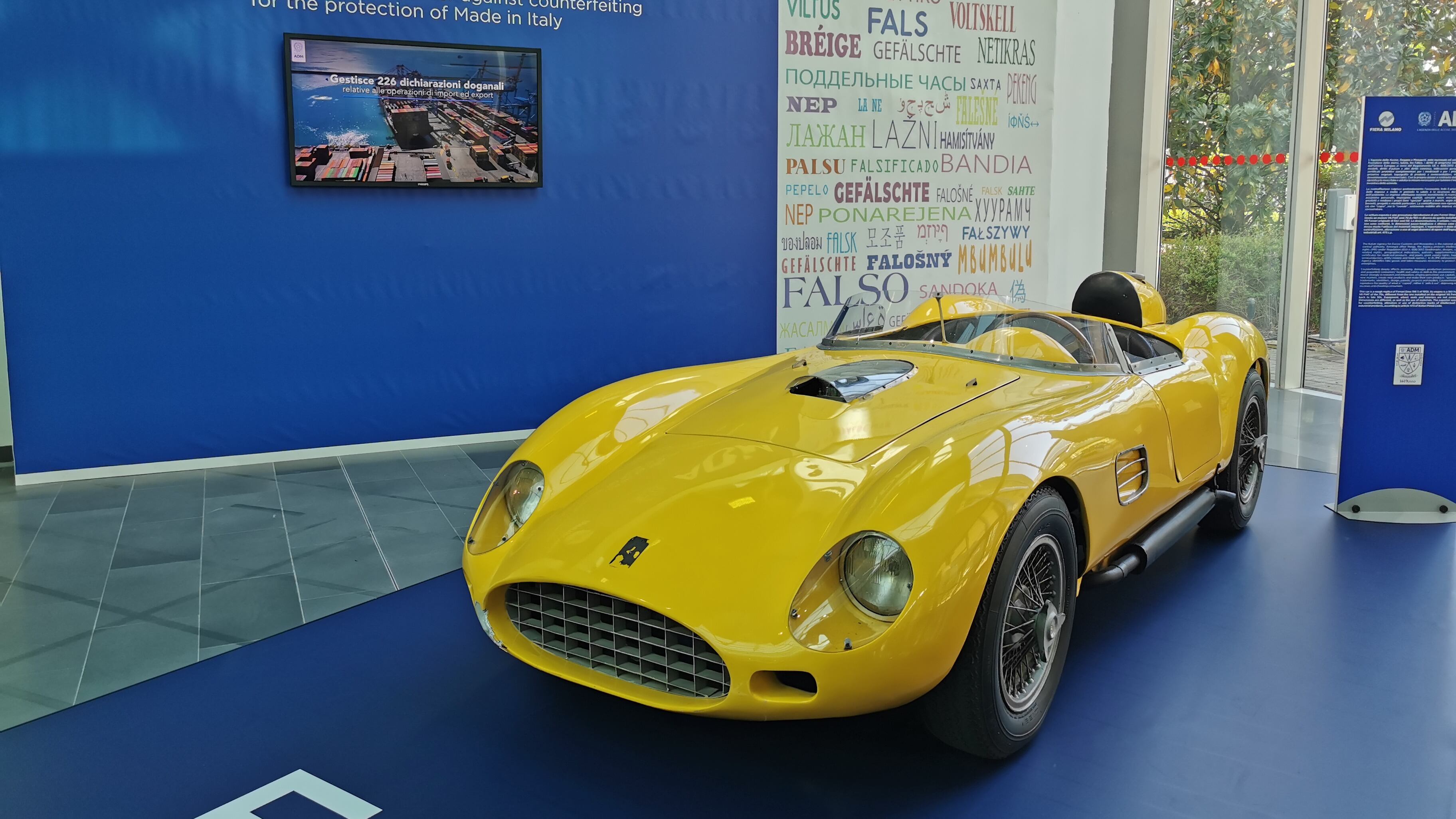 Intesa anti-contraffazione tra Fiera e Adm: in mostra una Ferrari "fake"