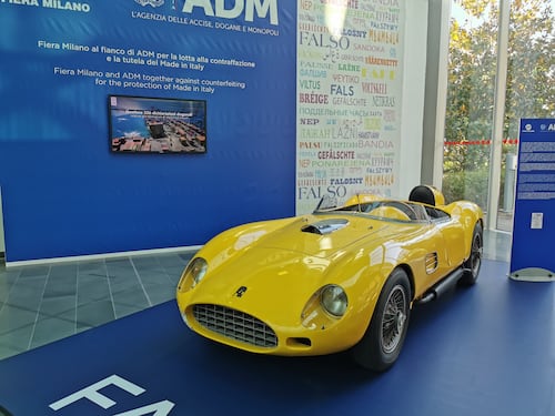 Intesa anti-contraffazione tra Fiera e Adm: in mostra una Ferrari "fake"