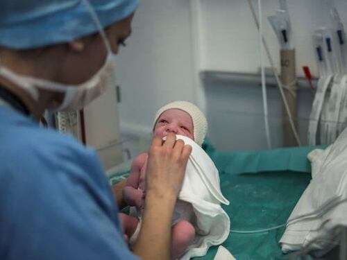 Como, mamma da record: undicesimo figlio a 38 anni