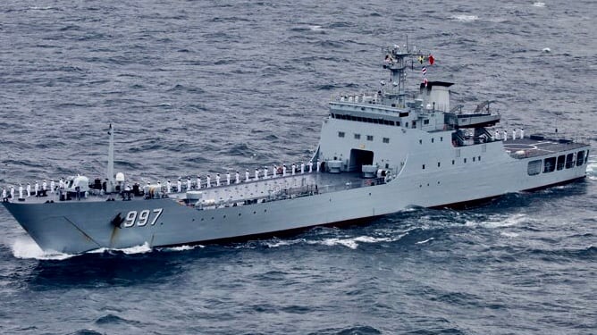 Navi da sbarco cinesi vicine a Taiwan: sale la tensione nel Pacifico