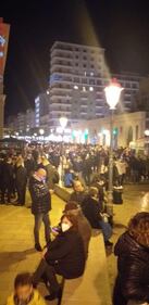 Bari, il centro affollato nel giorno di festa 1